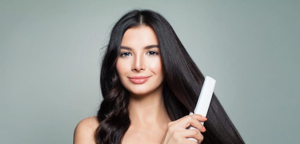 ヘアスタイリング中のアイロン熱が髪に伝わる温度とその熱から守る方法